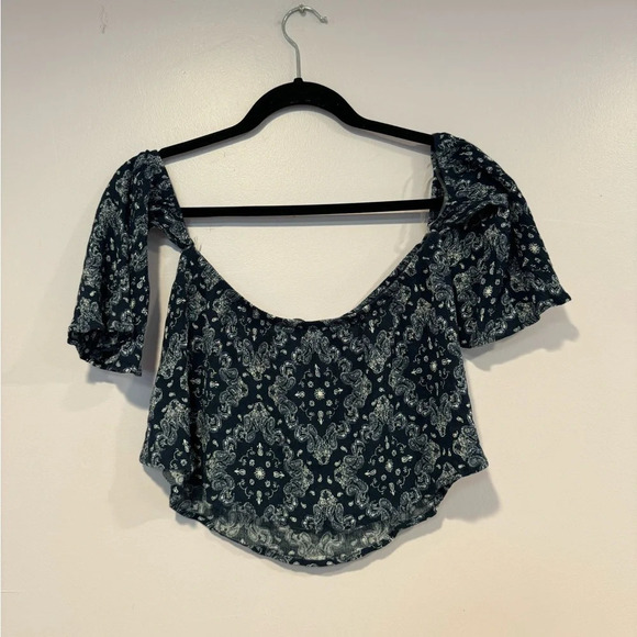 Paisley blue blush off the shoulder top - Picture 3 of 3